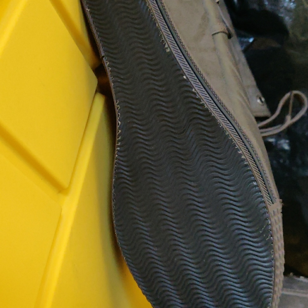 Boots - Picture 3 of 8
